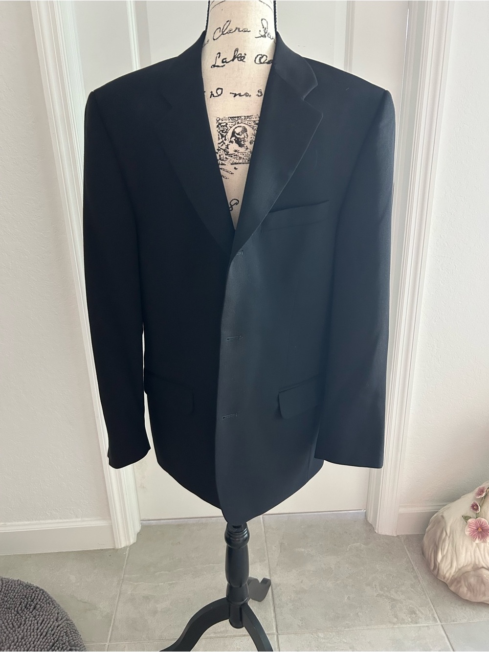 Bachrach Classic Men's Black Blazer - Timeless Tailored Jacket